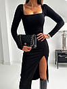 Чорне облягаюче міді плаття з квадратним вирізом і розрізом на нозі (р. 40-46) 31py5588, фото 5