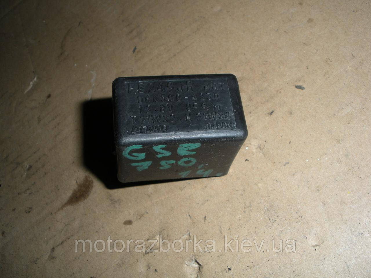 Реле поворотів Suzuki GSR750, фото 1