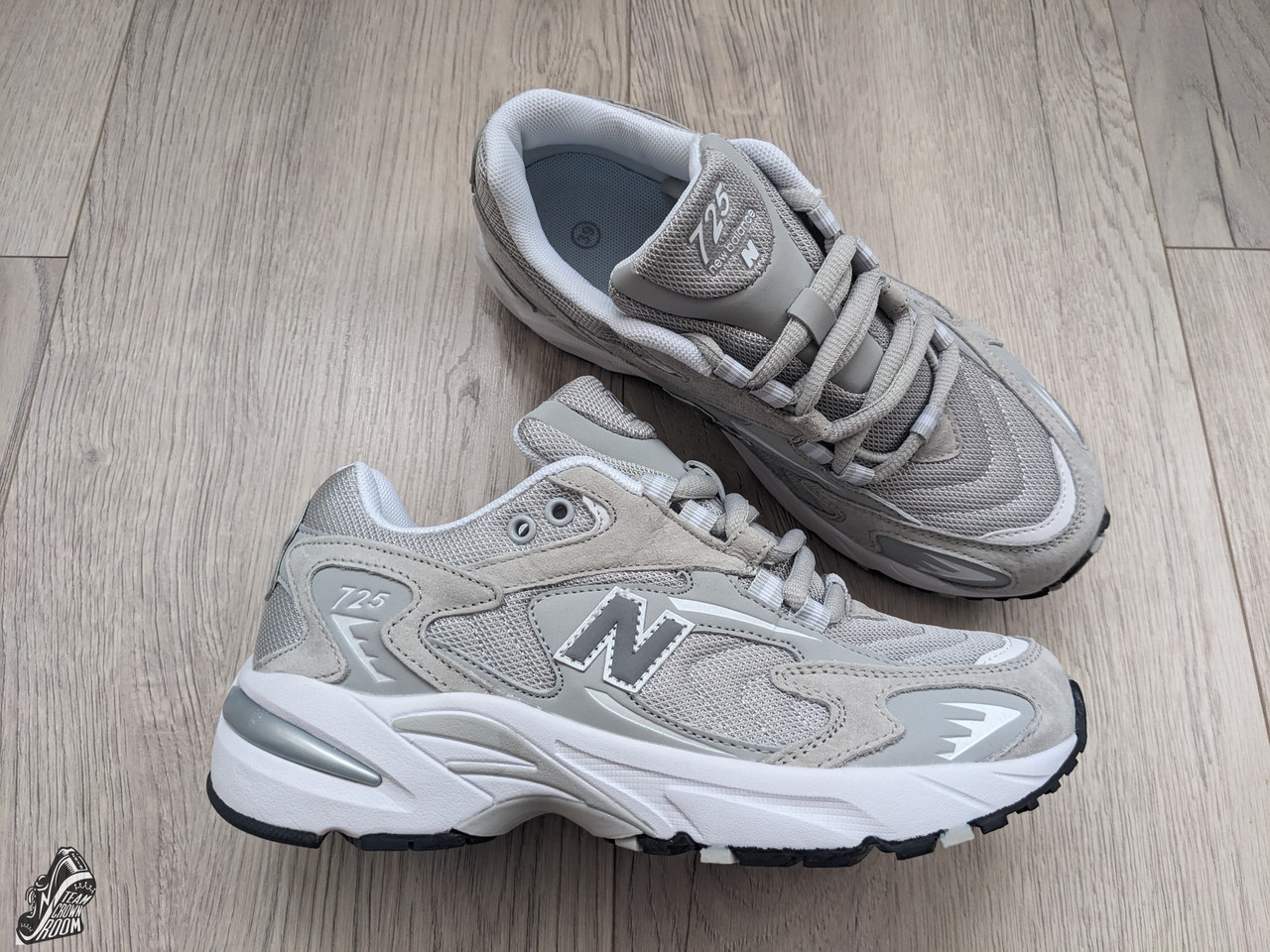 Женские кроссовки New Balance 725 \ Нью Беланс 725 \ 39 - фото 6 - id-p2128801697