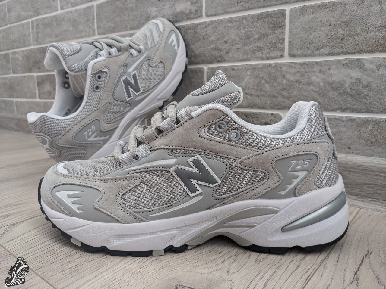 Женские кроссовки New Balance 725 \ Нью Беланс 725 \ 41 - фото 1 - id-p2128801702