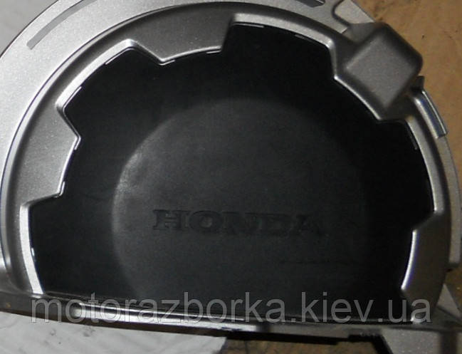 Кришка двигуна ліва Honda NC 700-750