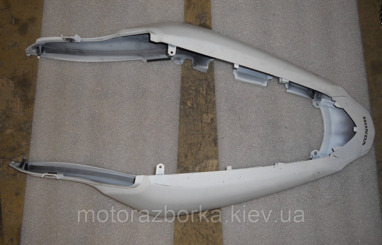 Пластик хвост Honda NC 750