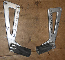 Підніжка пасажирська Suzuki DR650 RS