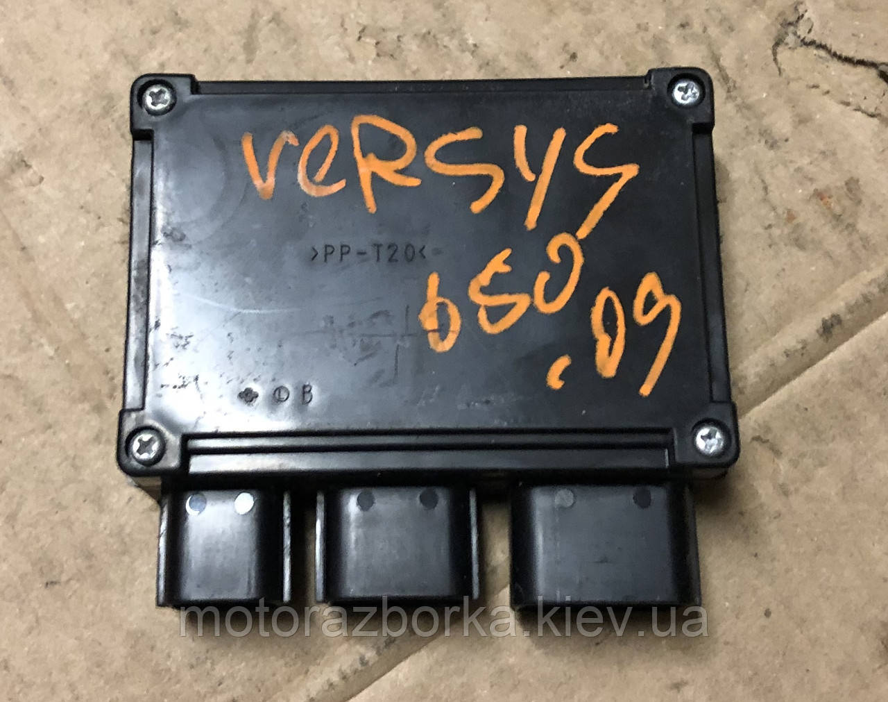 Блок запобіжників Кawasaki Versys 650