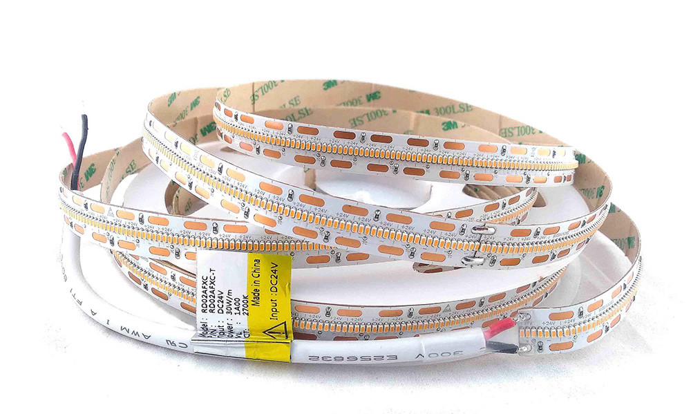 Led стрічка Rishang 2111-700-IP20-WW-10-24 RD02AFXC-T 2700K 24V 30W/m 2400lm/w 13899 5 метрів
