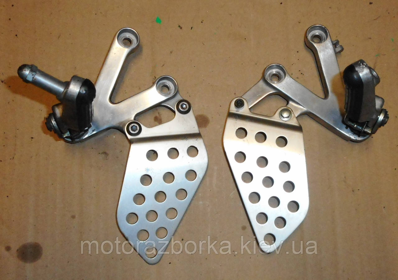 Підніжка водія пр. Honda CBR929RR