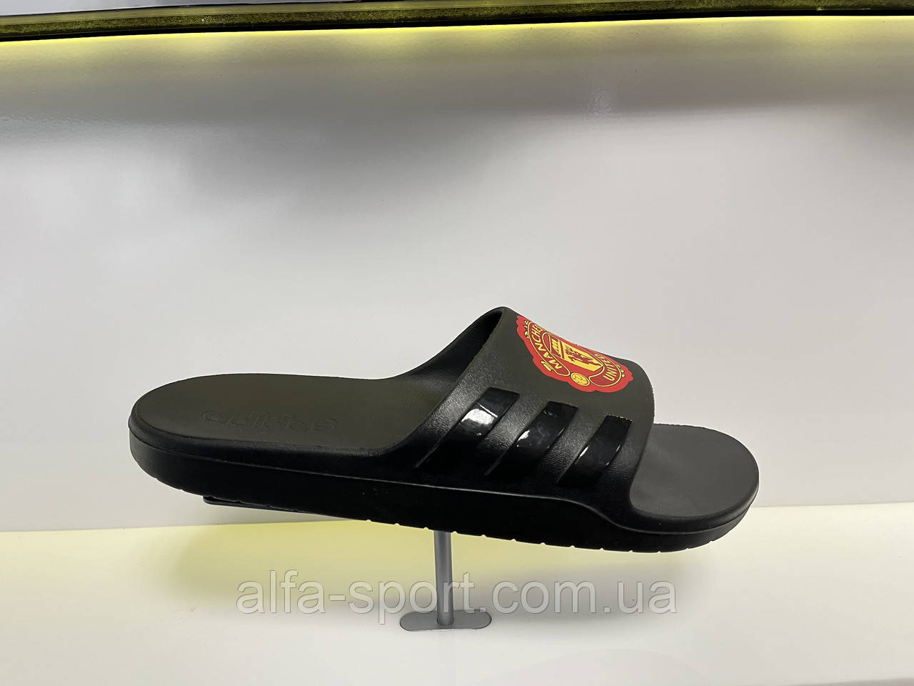 Сланці Adidas Aqualette Cf Mufc (BB0486)