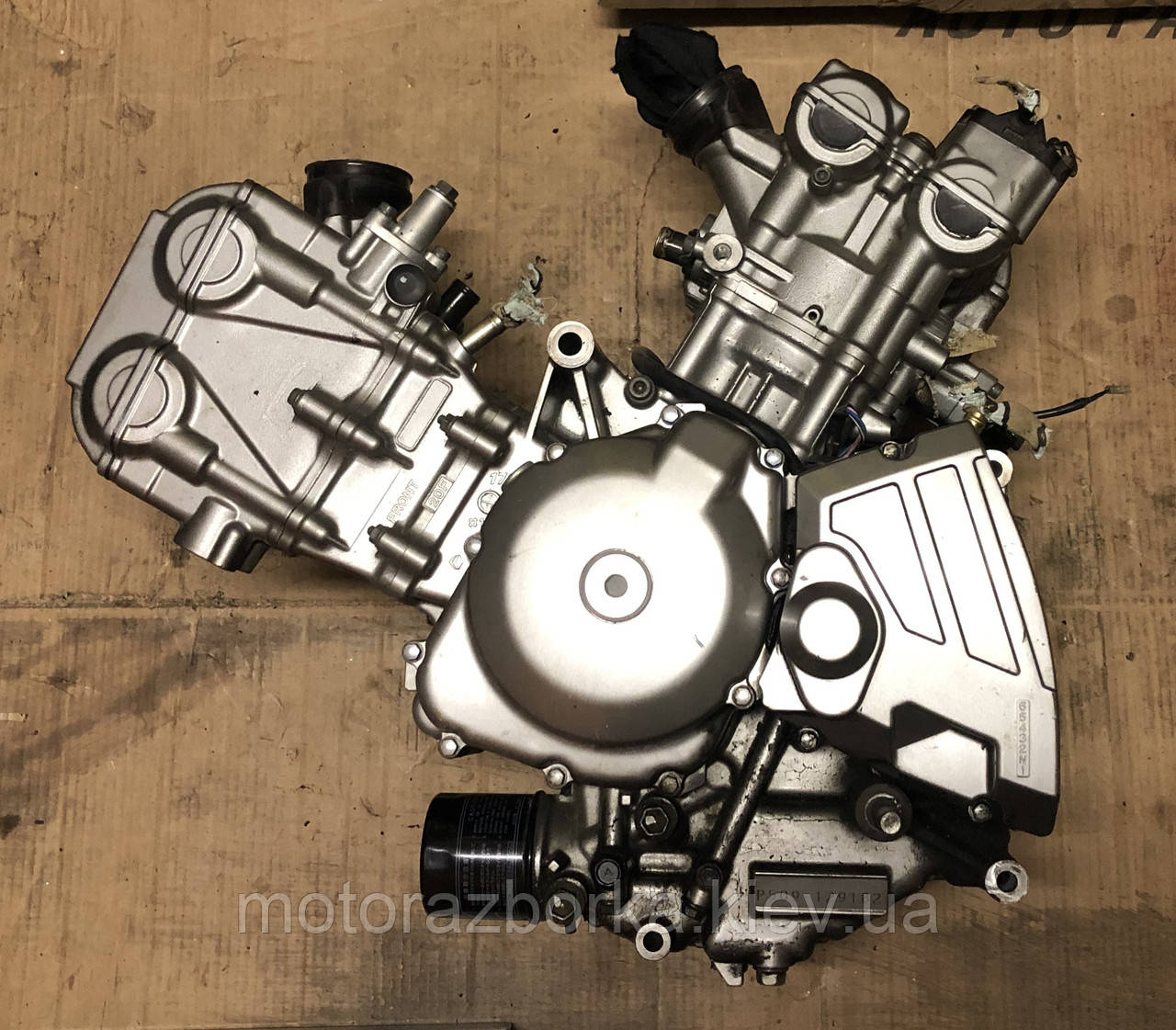Двигун Suzuki DL650 V-Strom