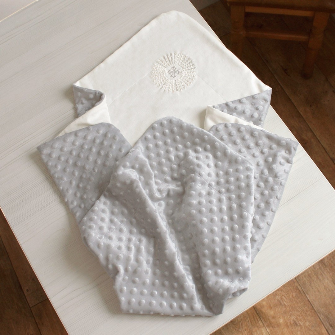 Плед дитячий на хрещення, Крижма плед з мінкі плюшу сіро-молочна, Крижма на хрещення махрова велика