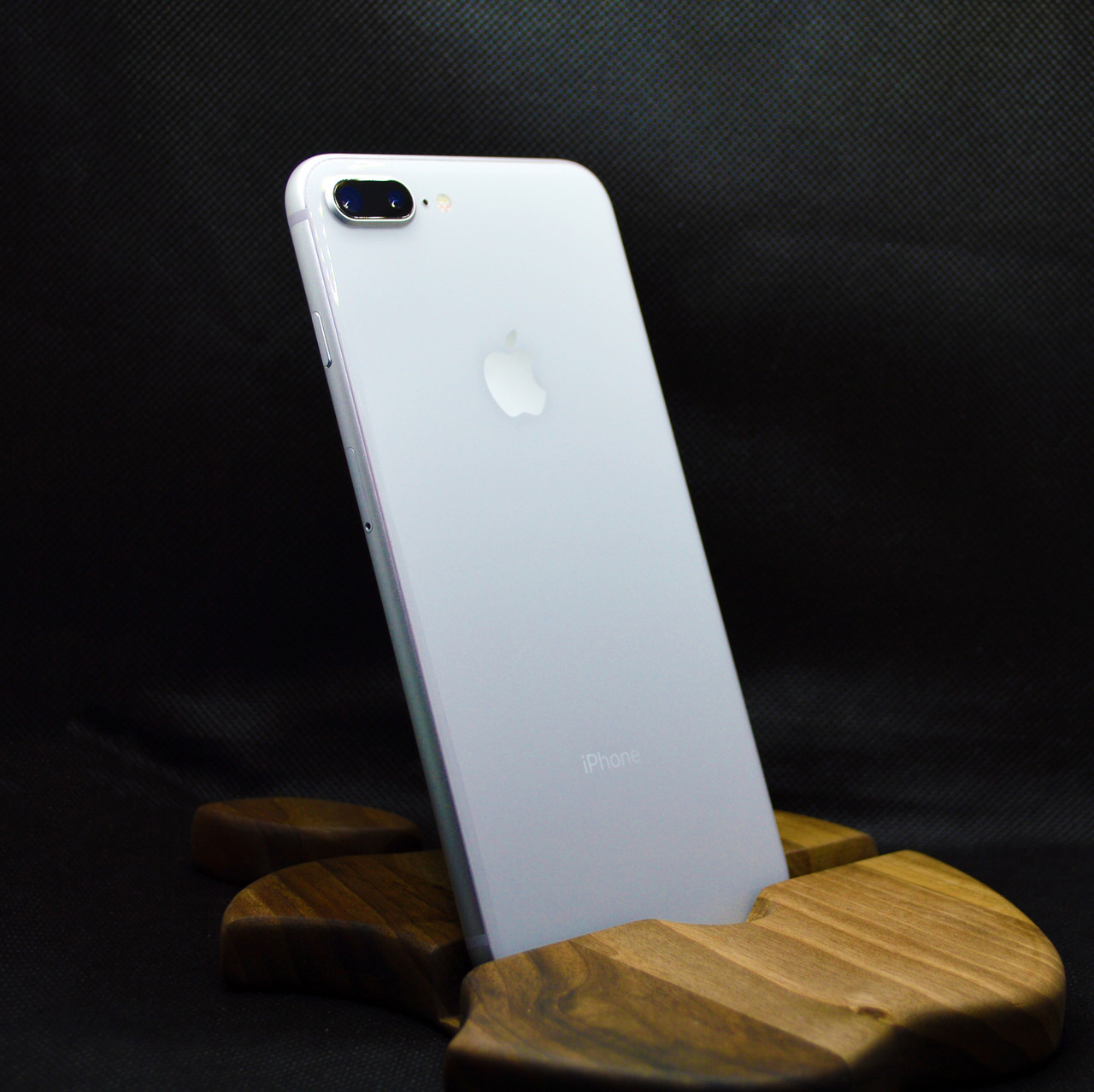 Смартфон Apple iPhone 8 Plus 64 GB Silver (Grade A+) б/у