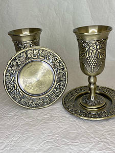 Чаша Потир для причастя з виноградним орнаментом