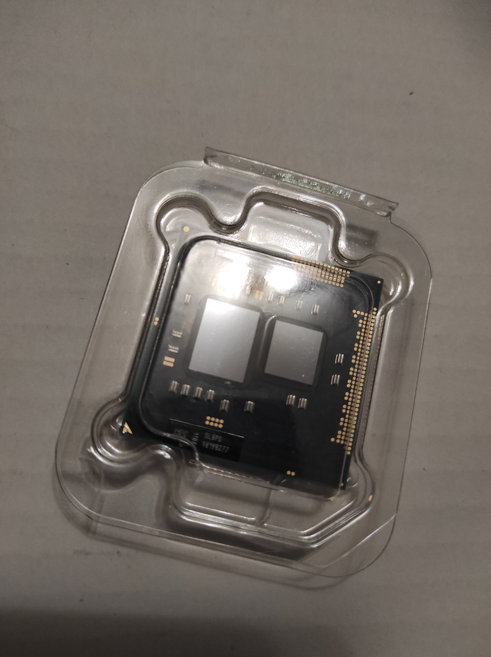 Процесор Intel i7-620m 3.333 GHz 4MB 35W Socket G1 SLBPD SLBTQ