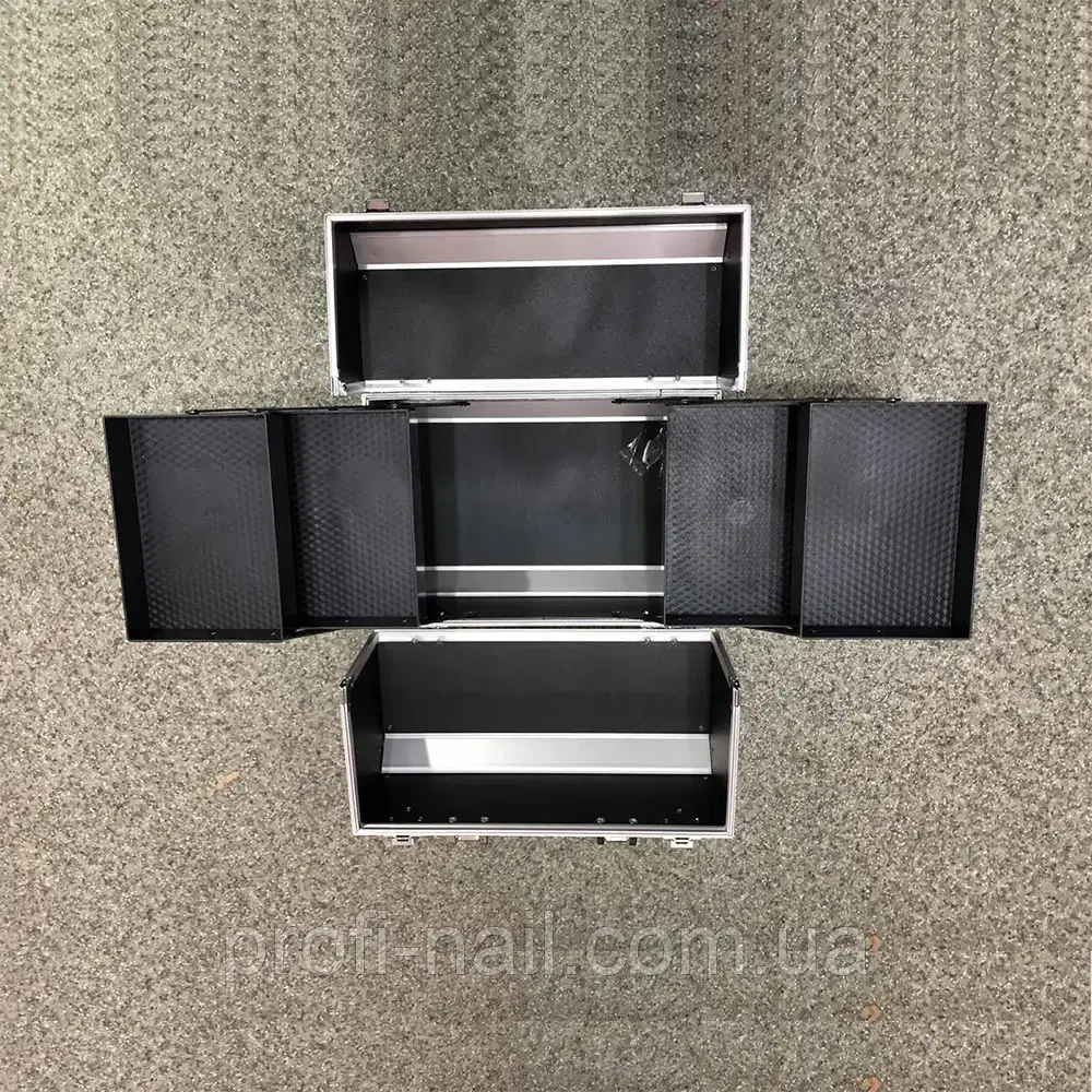 Бьюти кейс "Черный цветочный принт" металлический чемодан, раздвижной с ключом Ч03177 - фото 3 - id-p2129719914