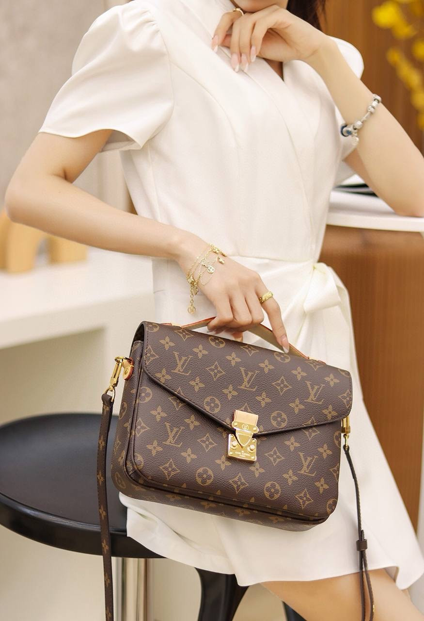 Сумка Louis Vuitton Pochette Metis (Луї Вітон пошет Мєтіс)