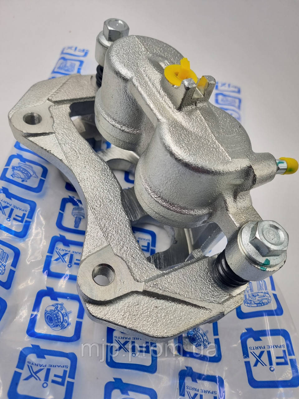 Супорт гальмівний передній правий Q-FIX Q096-0142 MR370776.