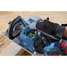Циркулярна пила Bosch GKS 18V-68 GC дискова акумуляторна ручна з диском та акумулятором, фото 3