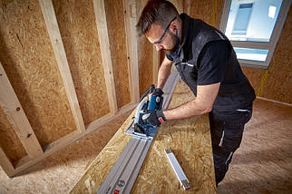 Циркулярна пила Bosch GKS 18V-68 GC дискова акумуляторна ручна з диском та акумулятором, фото 4