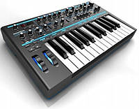 БАСОВИЙ СИНТЕЗАТОР NOVATION BASS STATION II