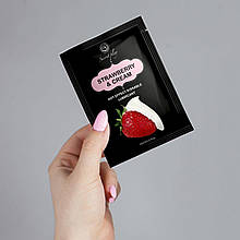 2 в 1 лубрикант і масажне масло з розігріваючим ефектом Secret Play Strawberry & Cream Hot Effect Kissable Lube, 10 мл