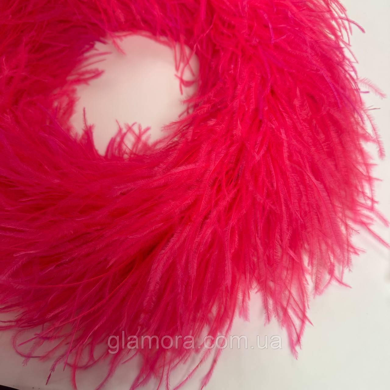 Страусове боа De'Lux TM "Glamora", шестишарове, колір Scarlet, 1 м