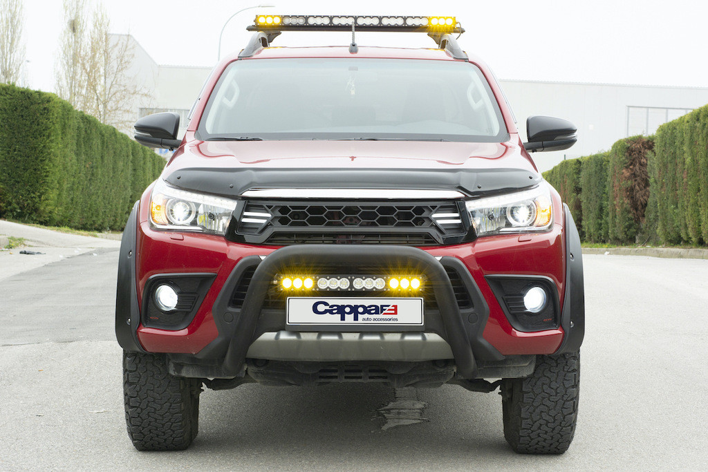 Дефлектор капота 2015-2020 (EuroCap) для Toyota Hilux - фото 2 - id-p2129167272