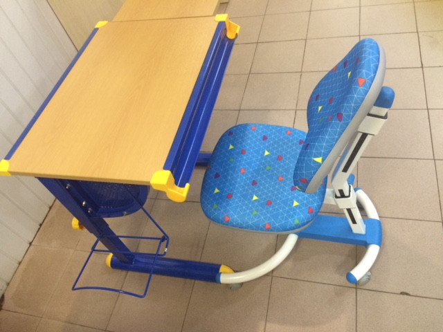 Комплект парта+стілець KD-F1122+K639 ("Comf Pro")