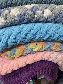 Дитячий в'язаний плюшевий плед Alize Puffy для діток 90х90 см