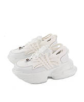 Белые кожаные кроссовки на массивной подошве