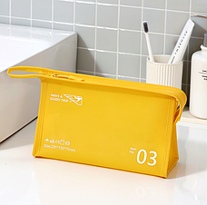 Косметичка прорезинена для басейну "HAVE A GOOD TRIP WASH BAG 03". Розмір 23,5х15х7,5 см. Жовтий колір, фото 3