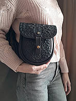Маленькая кожаная сумка ручной работы "Дубочек", черная сумка, сумочка через плечо черного цвета