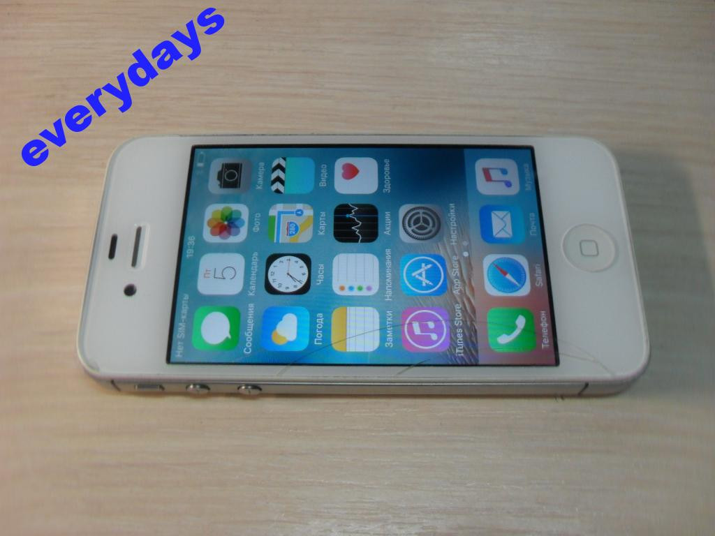 Apple iPhone 4S 16Gb #452 на запчастини