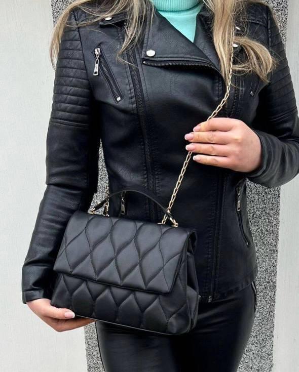 Жіноча сумка стьобана екошкіра чорний