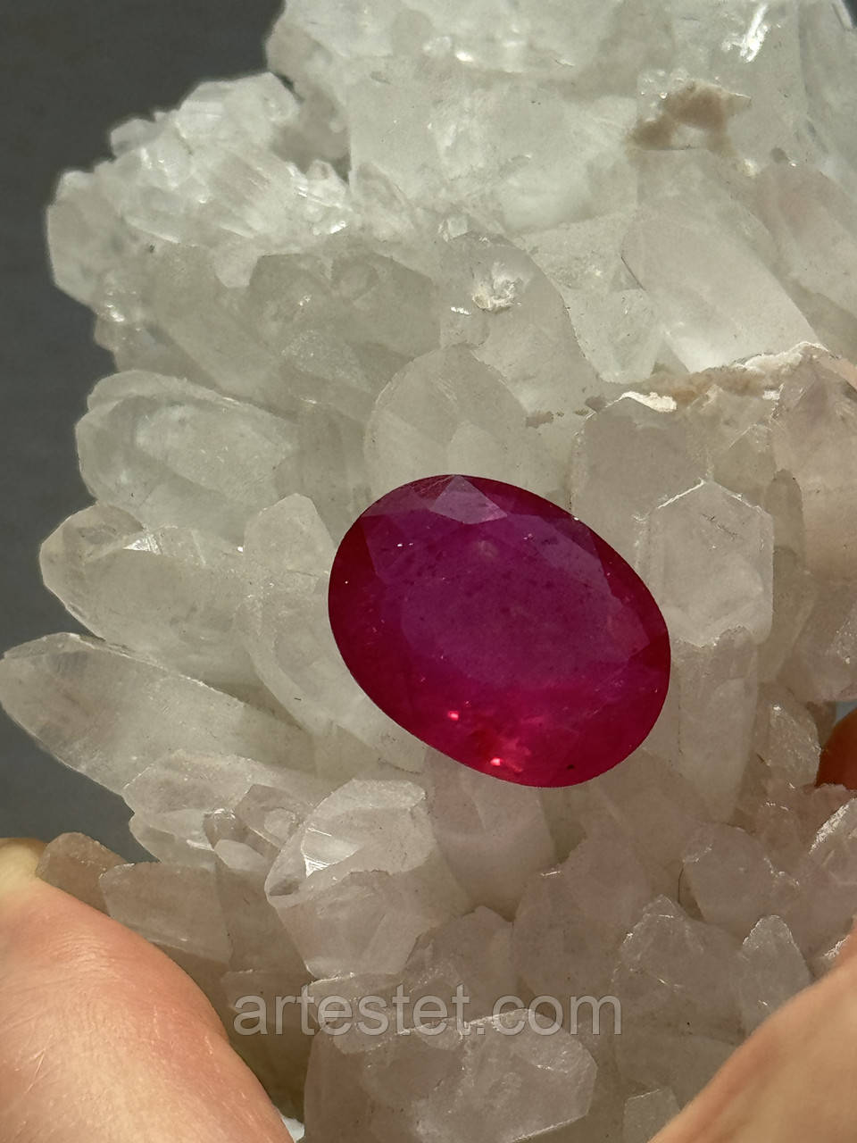Рубин природний 7.9 ct.