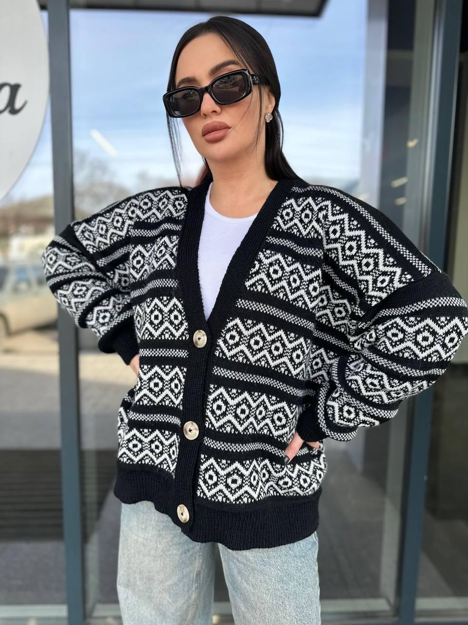 Стильний кардиган машинної в'язки з візерунком, фото 1