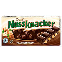 Чёрный шоколад с цельным фундуком Choceur Nussbeiser Dark 100г, Германия