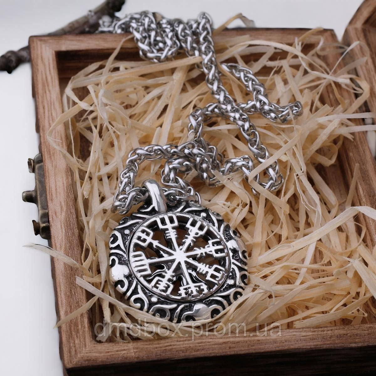 Кулон Вегвизир Серебристый на цепочке в деревянной коробке - фото 1 - id-p2125063483