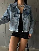 Женская весенняя укороченная джинсовая куртка на пуговицах с необработанным нижним краем размеры S-L Синий, M