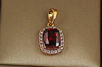 Кулон Xuping Jewelry малинка с прямоугольным красным камнем 1.4 см золотистый