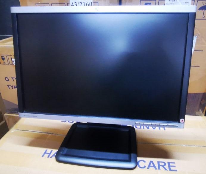 Монітор 22"  LA2205wg VGA DVI + кабеля 220в та VGA, Б/В чорний