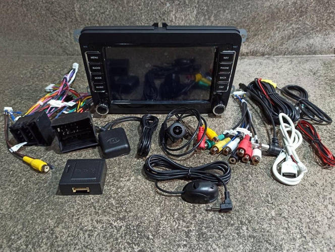 Магнітола Фольксваген Пассат Б6 Б7 Тігуан Кадді VW Passat B6 B7 Tiguan ...