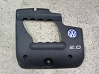 Декоративная крышка двигателя Volkswagen New Beetle 2.0i. 06A103925AD