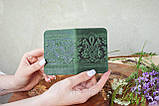 Обкладинка для ID паспорта жіноча шкіряна зелена з тисненням Герб Тризуб Калина | Обкладинка на права 4 відділа, фото 2
