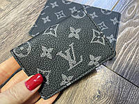 Маленькая кожаная обложка на id карту и права черного цвета с тиснением Louis Vuitton