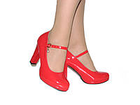 Праздничные туфли на устойчивом каблуке красные с ремешком 36