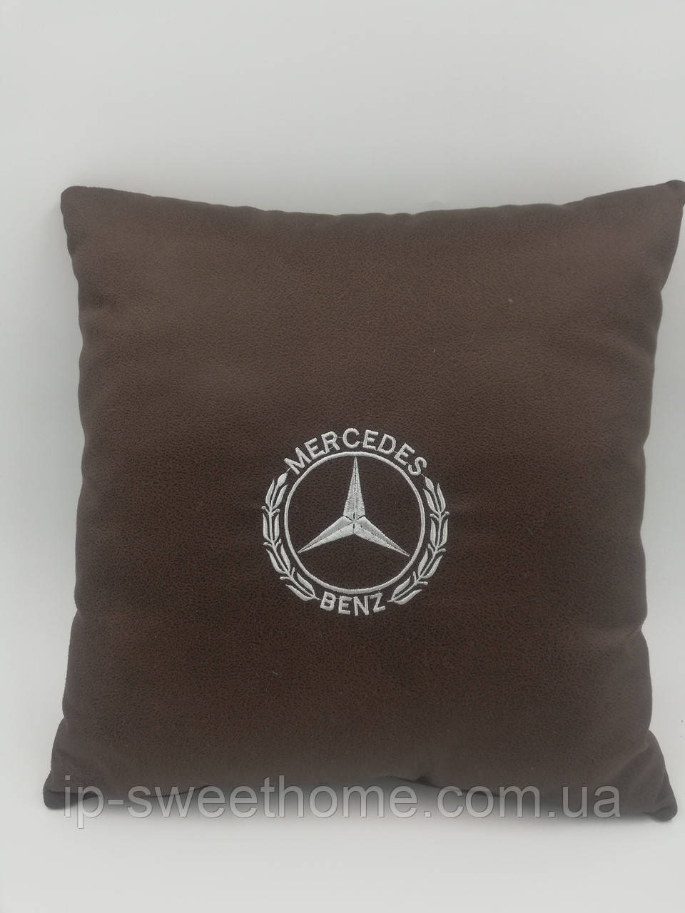 Подушка в авто з логотипом Mercedes-Benz екошкіра, фото 1