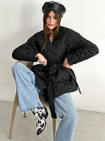 Короткая стеганая куртка-кимоно демисезон на запах с поясом Весна 2024 черный
