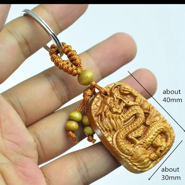 Брелок Дракон Деревянный для изобилия, удачи, защиты и здоровья с сакральной мантрой и символом Успеха