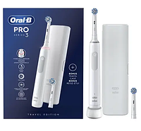 Электрическая зубная щетка Braun Oral-B PRO3 3500 White с дорожным футляром и двумя насадками Sensitive clean