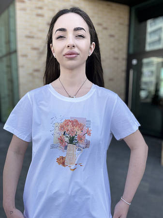 Жіноча футболка в прямому пошитті з принтом розміри 48, 50, 52, фото 2