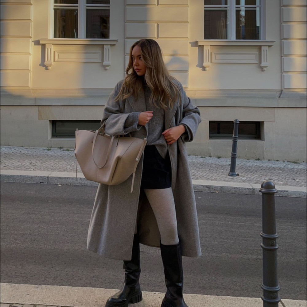 Шкіряна сумка camel від Polene